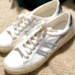 Gola snickers new condition just a little tryed on mark